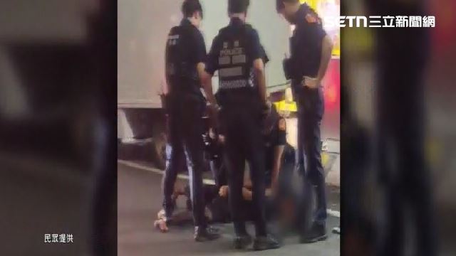 醉男提滅火器奔逃　沿路擾民、挑釁員警