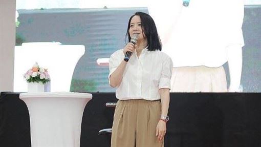 遭酸肉毒打太多　曾寶儀曬醜照高EQ回應