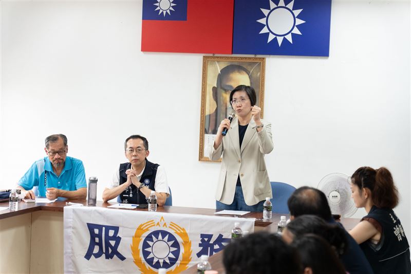 徐欣瑩今（25日）受邀出席新竹縣民眾服務社理監事會議（圖／徐欣瑩辦公室提供）