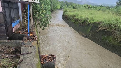 新／高雄婦豪雨清水溝　慘遭大水沖走死亡
