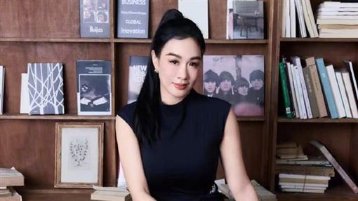 鍾麗緹小女兒外流姐脫褲照　聊天紀錄流出