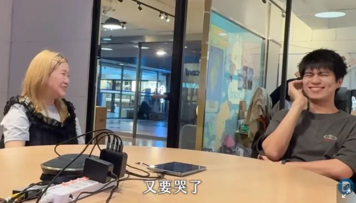 Zona（左）坦言自己要離職。（圖／翻攝自Dcard Video YouTube）