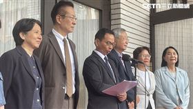 民眾黨拋出兩公投案，其一是移轉投票相關，其二是交通罰款應應用在交通安全改善與補貼大眾運輸上。（圖／記者楊士誼攝影）