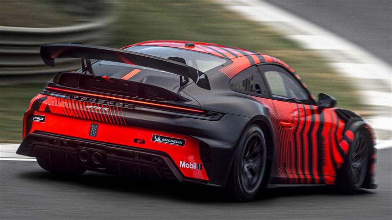 911 GT4 R以911 Cup賽車為技術基礎打造，搭載4.0升水平對臥六缸自然進氣引擎，可輸出512匹馬力。（圖／翻攝Porsche網站）