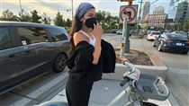 238億富婆「騎共享單車」！0偽裝現蹤街頭