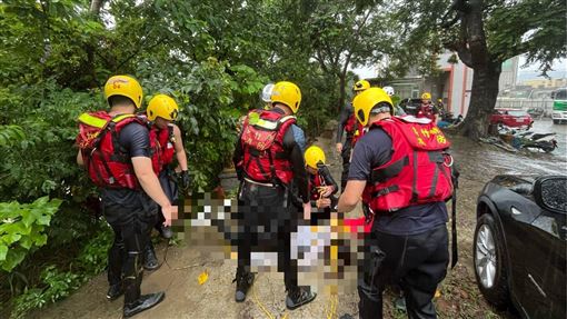 新／新竹縣淹水1死1失聯　49歲女困車滅頂