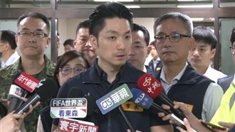 蔣萬安淋雨勘災挨轟作秀！慰問金也落鏈？