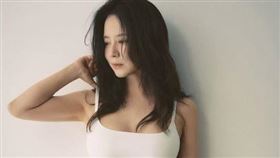 韓國女星宋智孝近年跨足創業，親自打造內衣品牌NINA.SSONG。（圖／翻攝自宋智孝IG）