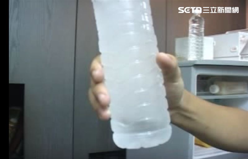 台人在歐洲喝「結冰水」消暑，意外讓許多同學跟著模仿。（示意圖／資料照）