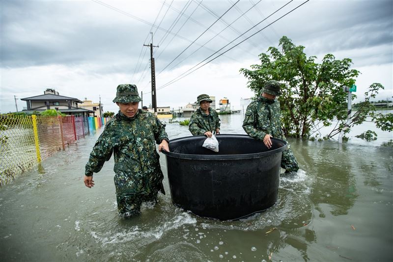 賴清德指出，國軍弟兄姊妹已在第一時間完成災防整備。（圖／翻攝自賴清德臉書）