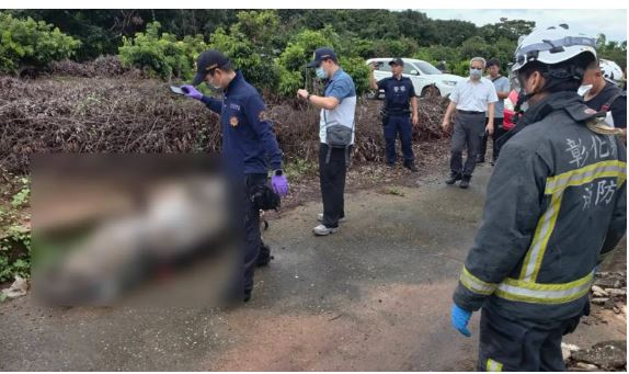 彰化棉被裹屍案，嫌犯到案稱女子是吸毒暴斃才選擇棄屍。（翻攝畫面）
