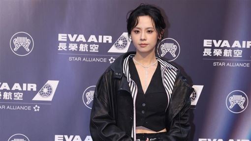 李浩瑋女友不穿高跟鞋　蕾絲搭球鞋超搶鏡