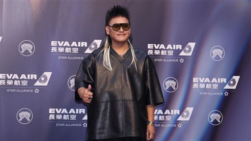 「尬電師父」走金曲紅毯？畫面曝光網笑瘋