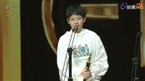 陳嫺靜勇奪金曲封新人王！台上吐真心致謝