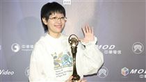 陳嫺靜是誰？政大學霸擊敗5強奪金曲新人