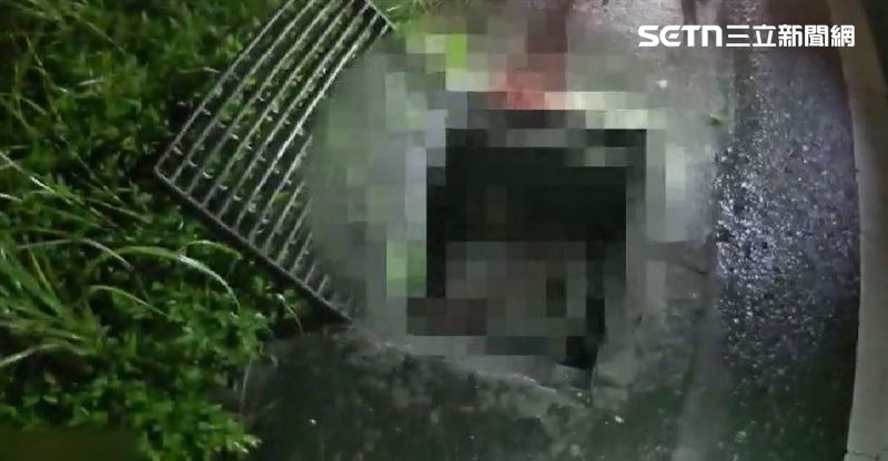 員警難以相信有人被塞在水溝