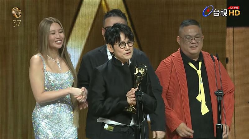A-Lin〈幸福在歌唱〉奪年度歌曲。（圖／翻攝自GMA 金曲獎頒獎典禮暨國際音樂節 Golden Melody Awards &amp; Festival）