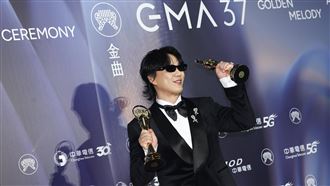 蕭煌奇金曲奪獎「開五金行」　喊找李炳輝