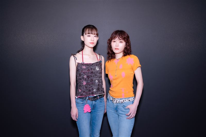 羊文學受邀登上金曲獎舞台演出，空靈嗓音與細膩演出驚艷不少觀眾。（圖／索尼音樂提供）