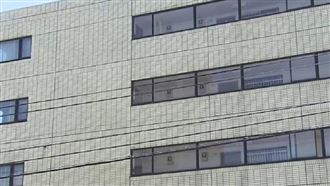 女伴屍1週才報案父親過世　警當場逮人