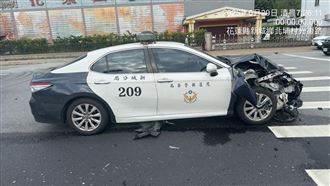 執勤出意外！花蓮23歲警追撞大貨車畫面曝