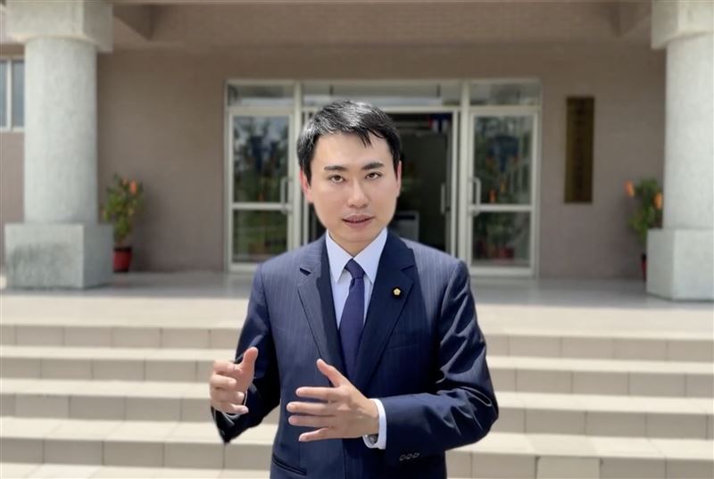 立法院外交及國防委員會日前赴陸軍白河內角營區「無人系統訓練指揮部」實地考察,陳冠廷表示,此行目的在於了解國軍無人載具訓練、作戰運用、指管整合及未來建軍需求。(圖/陳冠廷辦公室提供)