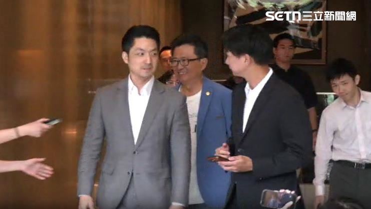 陳宥丞主動向蔣萬安打招呼