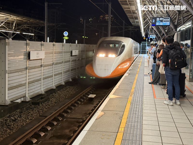 國際信用評等機構惠譽信用評等公司宣布，調升台灣高鐵公司長期信用評等，由原本的AA+(twn)升至最高等級AAA(twn)。（圖／記者李育道攝影）