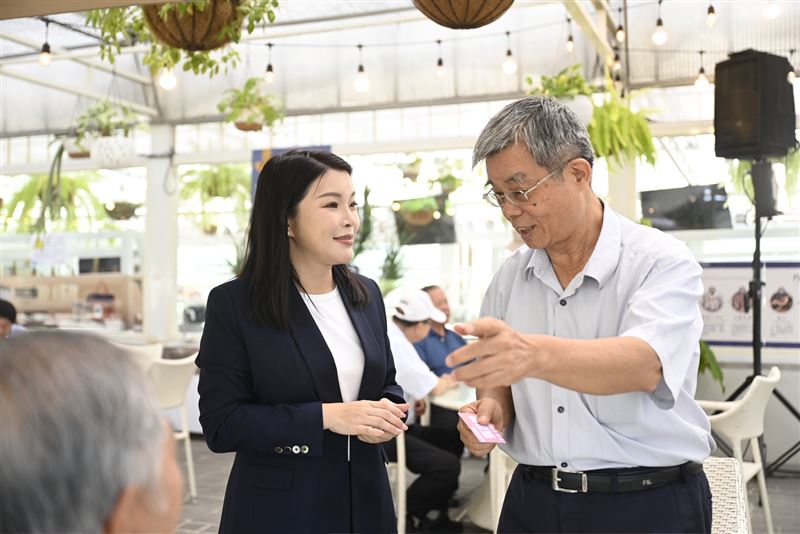 張嘉郡祭高額獎學金,鼓勵雲林學子在地升學、獎勵人才雲漂