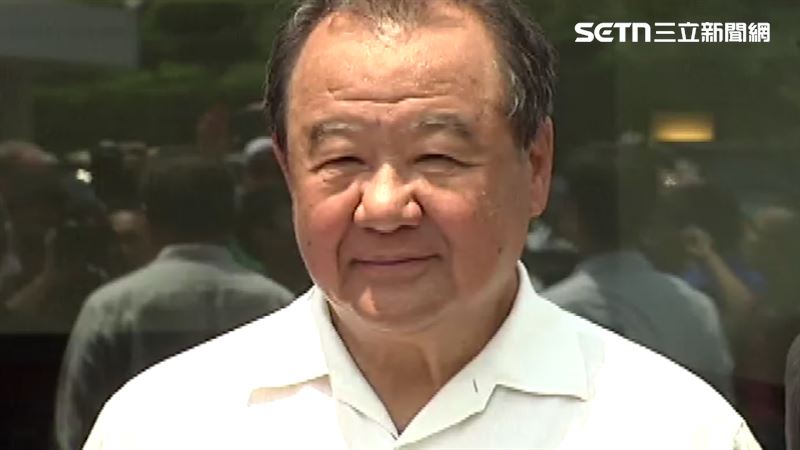 余金寶假冒台玻總裁名義,涉詐5.2億。(圖/資料照)