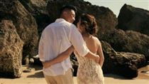 瘦子補辦婚禮！深情凝望愛妻　婚紗照曝光