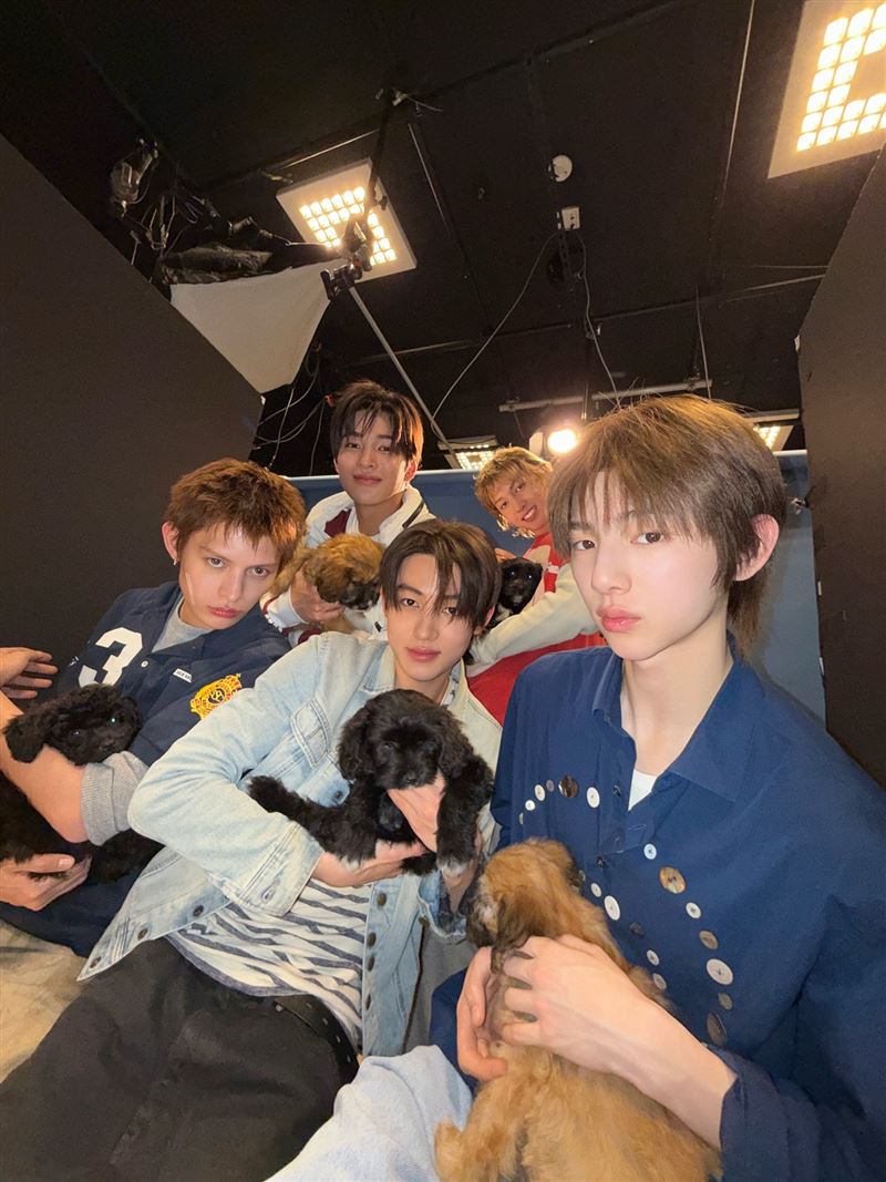 CORTIS驚爆被裝定位器。（圖／翻攝自CORTIS IG）