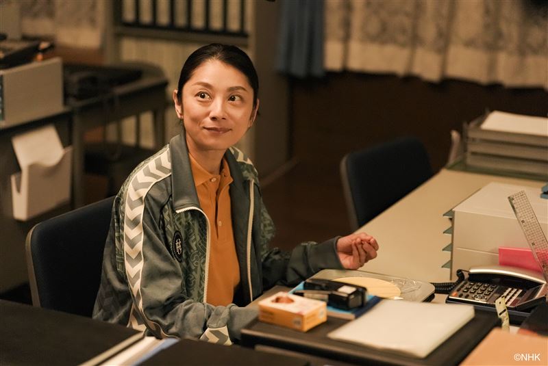 小池榮子飾演監獄營養管理師，戲中展現豪爽直率的形象，戲外其實也有細膩的一面。（圖／Hami Video提供）