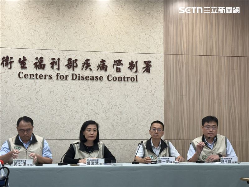 疾管署宣布，因應國際伊波拉疫情持續，剛果民主共和國及烏干達入境無症狀旅客自願性免費採檢延長至8月30日。（圖／記者蔣季容攝影）