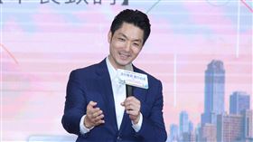 北捷多元支付全面啟用記者會（3）台北市長蔣萬安（圖）30日出席「支付無界暢行台北－多元支付全面啟用」記者會，宣布自7月1日起，台北捷運全面開放國內外信用卡及已綁定信用卡的手機行動支付感應閘門，旅客持手機或信用卡即可直接感應進出站。中央社記者謝佳璋攝　115年6月30日