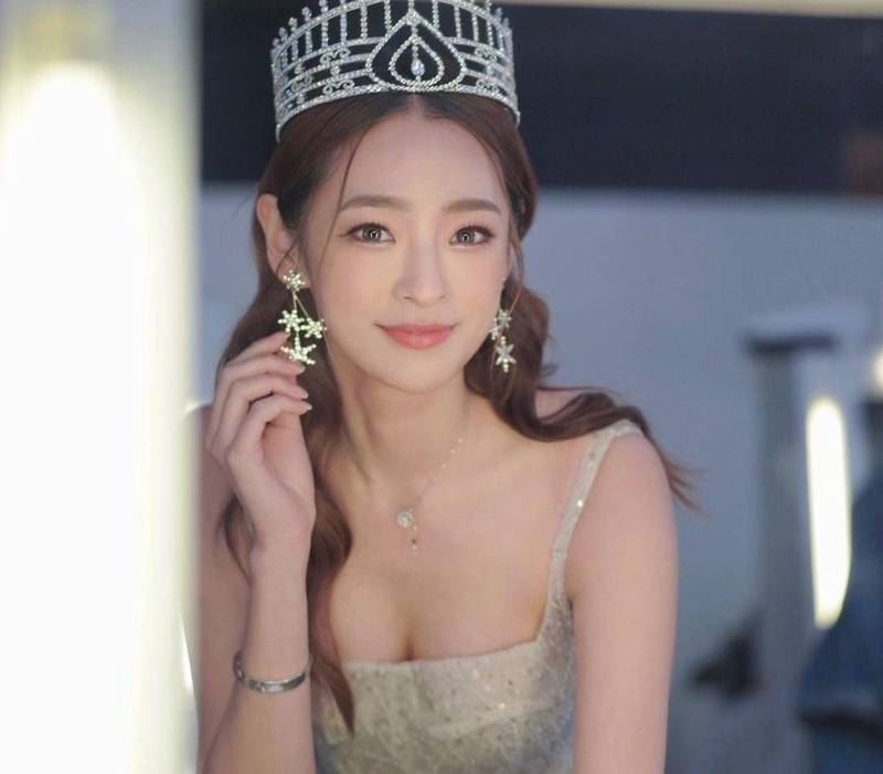 29歲女星陳楨怡外型美豔亮眼，不過私底下感情也十分精彩。（圖／翻攝自IG @celina_harto）
