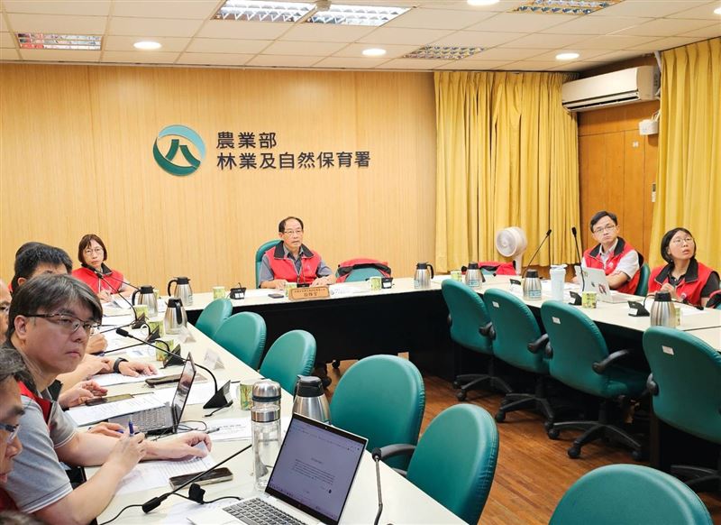 農業部萬里溪堰塞湖災害緊急應變小組會議。（圖／農業部提供）