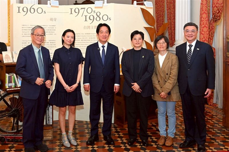 總統賴清德、行政院長卓榮泰、文化部長李遠出席「讓世界讀到台灣──台灣文學外譯的花開時節」聯合茶敘（圖／行政院提供）