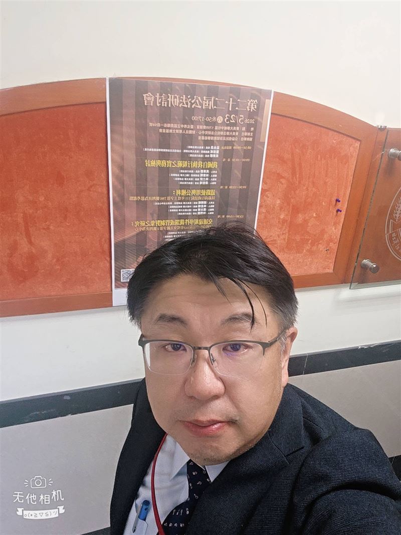 東吳大學法律系教授胡博硯送醫急救。（圖／翻攝胡博硯臉書）