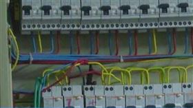 中國大陸山東省濟南市1處社區近日傳出離譜用電糾紛。（圖／翻攝自山東廣播電視台）