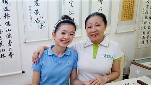 當張花冠助理！二伯分手蔡阿嘎13年嫁舊愛