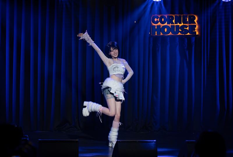 芝婷演出TPE48歌曲〈可以做你的女友嗎〉。（圖／So-net提供）