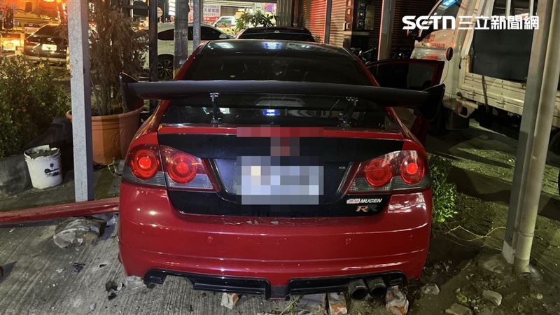 高雄市路竹區日前發生嚴重死亡車禍。（圖／翻攝畫面）