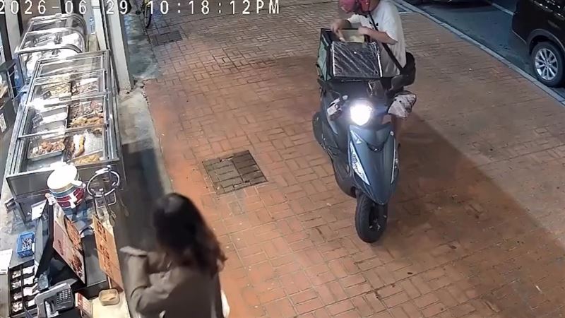 雲林縣斗六市在Google上擁4.7顆星好評的知名鹹酥雞店，日前發生外送員取餐偷吃顧客餐點的誇張事件。（圖／翻攝自Threads @anne_veat）
