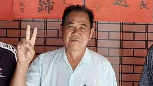 前屏東縣新埤鄉鄉長潘和源被檢方查出,為了安插自己的親信潘男擔任機要秘書,找來前任秘書掛名,涉嫌利用人頭詐領公帑,卻在案件審理期間病逝。(圖/翻攝畫面)