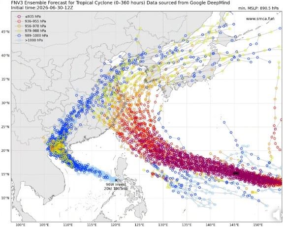專家分析，95w、96W最快週五生成輕度颱風。（圖／翻攝自天氣風險 WeatherRisk臉書）