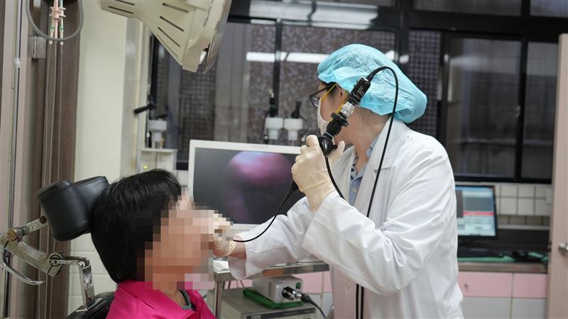 早上狂打噴嚏？換季鼻過敏最易惡化時期曝