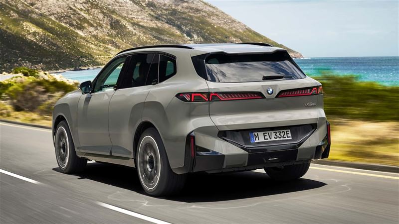 過去X5招牌的上下對開尾門正式取消。（圖／翻攝BMW網站）