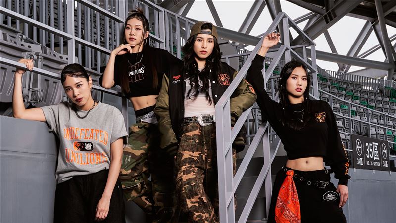 知名潮牌UNDEFEATED攜手統一獅推出《不敗之獅（UNDEFEATED LIONS）》週邊商品。（圖／統一獅球團提供）