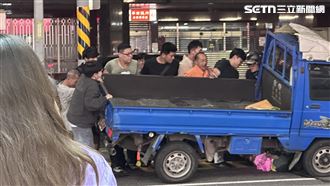 台南行人遭撞捲車底OHCA　他們抬車回魂